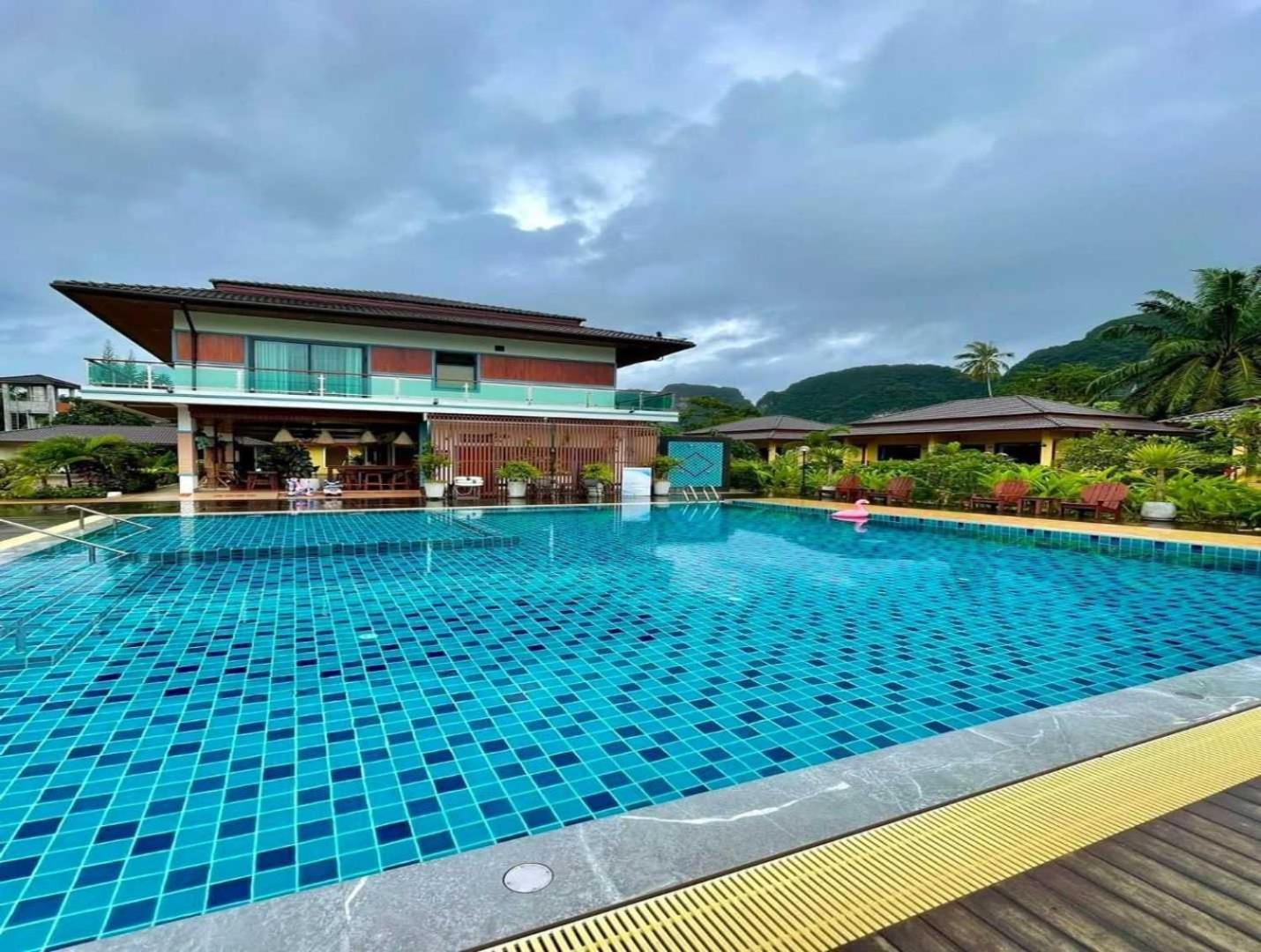 Capital O 75518 Baan Rose Resort Ao Luk Экстерьер фото